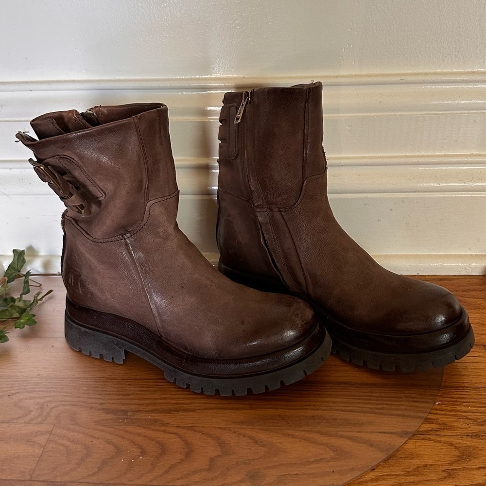 AS98 Chunky Leather Ankle Boots, Like. New WITHOUT BOX. Size 37